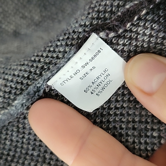 Pink Martini Woven Aztec Wrap Shawl - Size XS - Picture 3 of 8